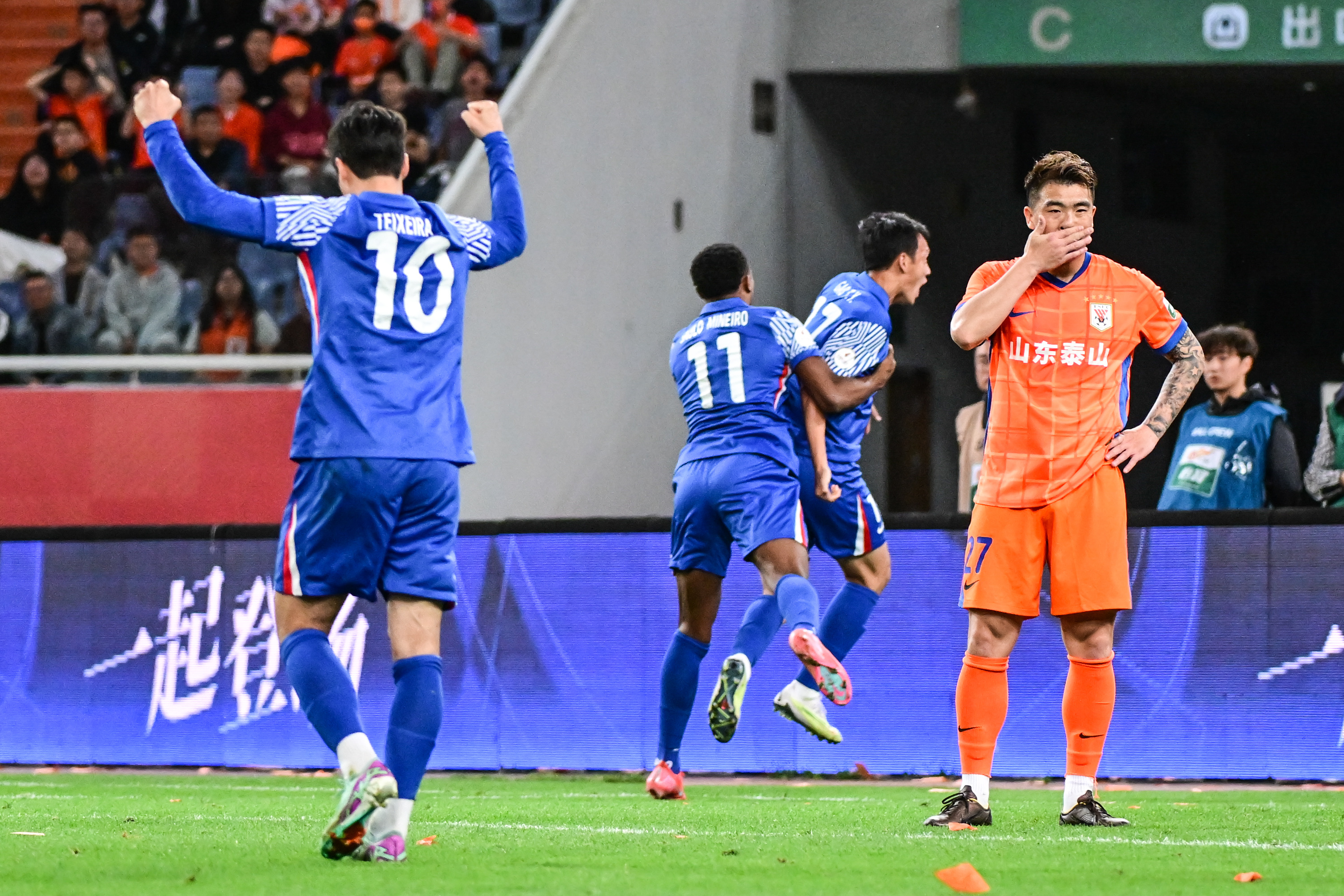 上海申花训练开放日，转会期扳平良机引欢呼，葡超在即，资深球员宣示担当的简单介绍-尊龙app下载